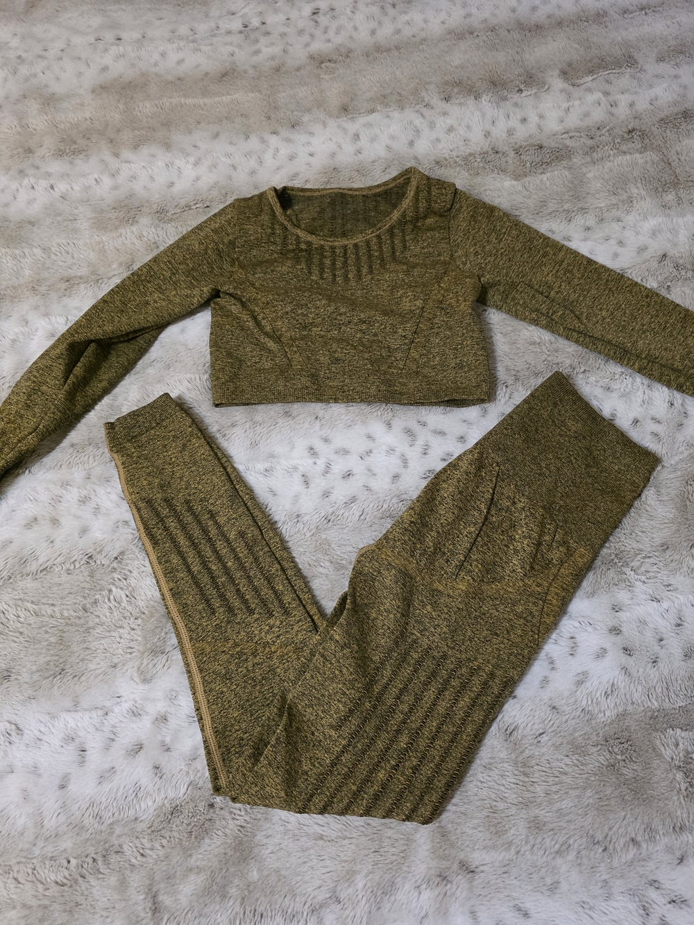 SHEIN Olive Green Seamless Leggings & Crop Top Set